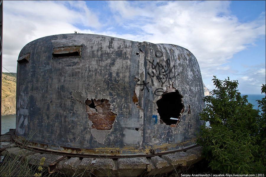 мыс Курона, Крым, заброшенная 19-я орудийная батарея