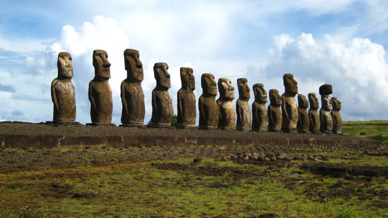 Статуи Моаи
